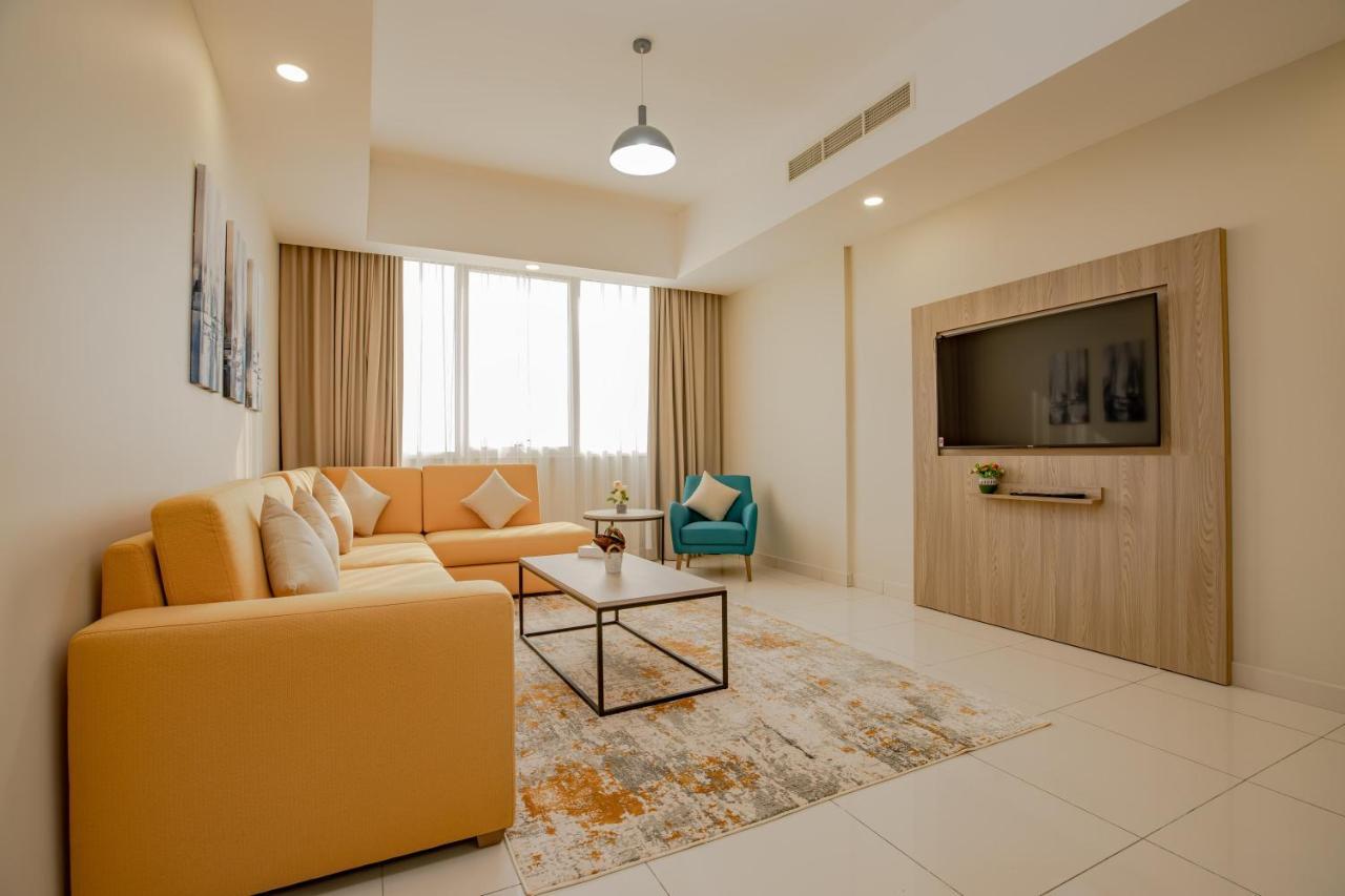 Platinum Coast Hotel Apartments Fujairah Ngoại thất bức ảnh Living room