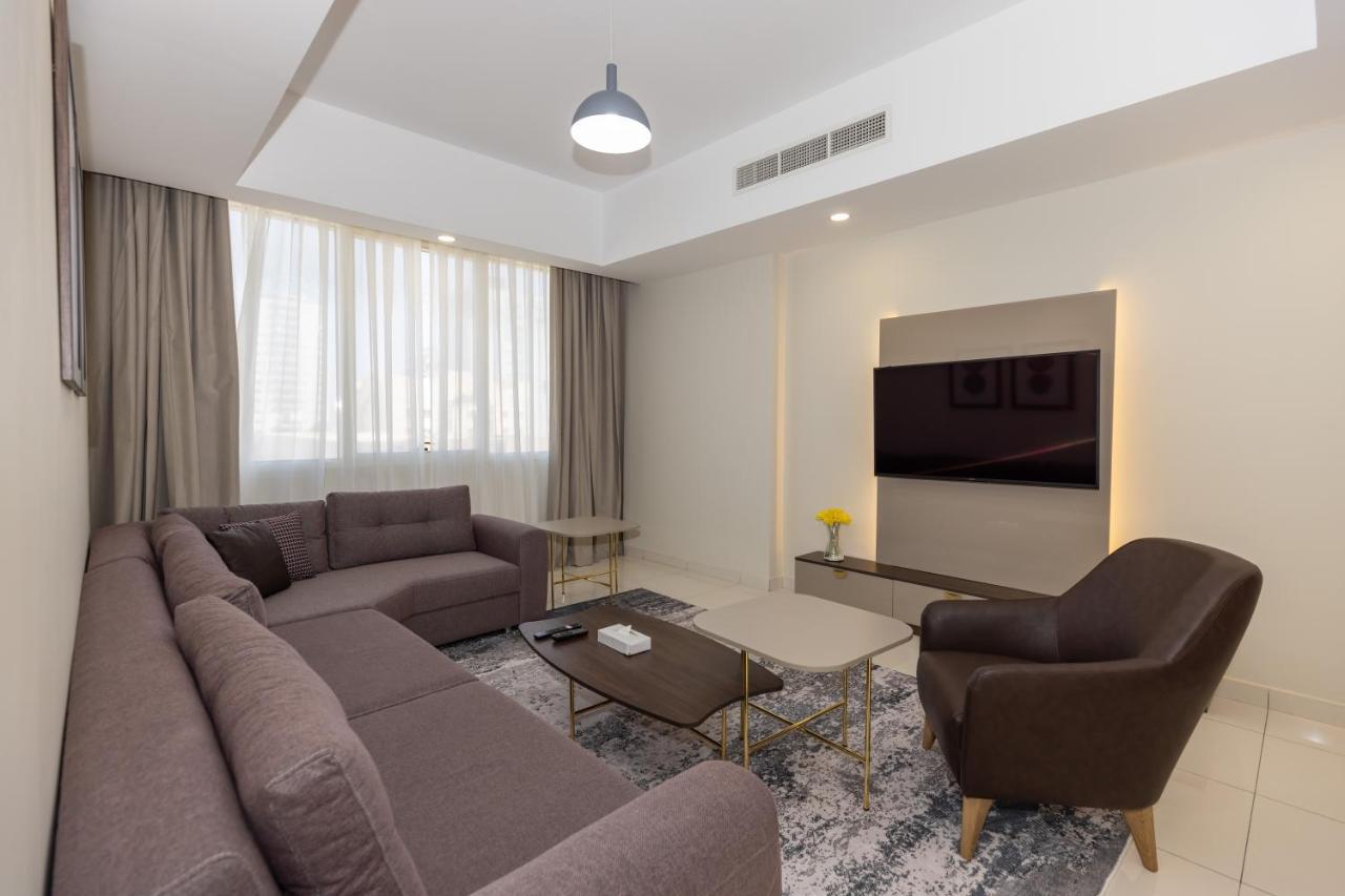 Platinum Coast Hotel Apartments Fujairah Ngoại thất bức ảnh Living room