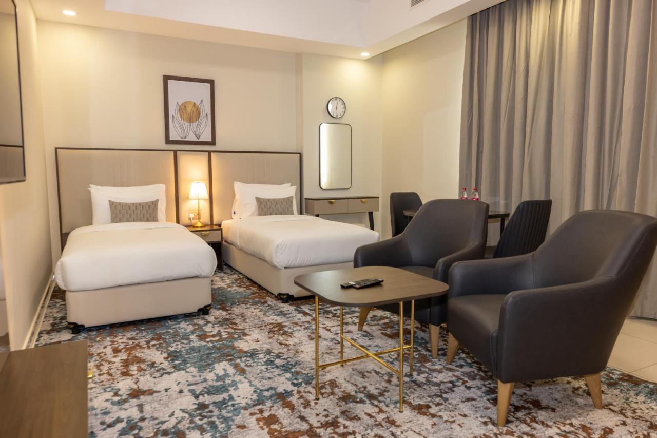 Platinum Coast Hotel Apartments Fujairah Ngoại thất bức ảnh Deluxe room