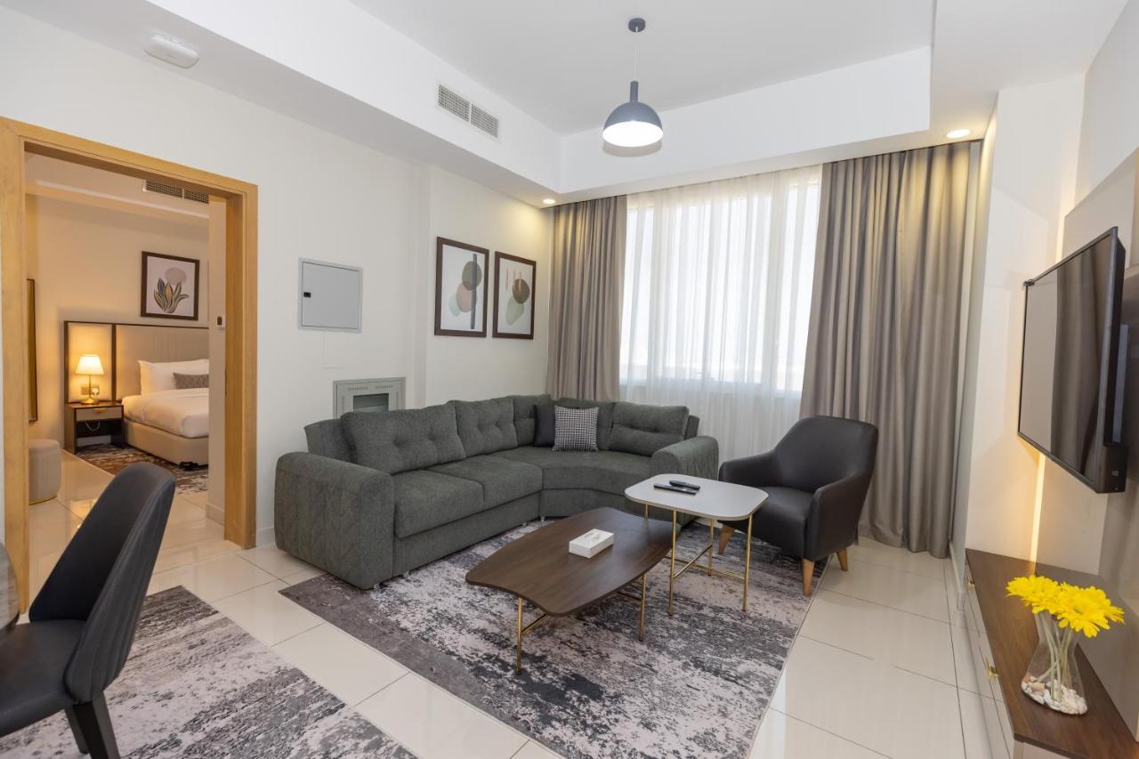 Platinum Coast Hotel Apartments Fujairah Ngoại thất bức ảnh Living room